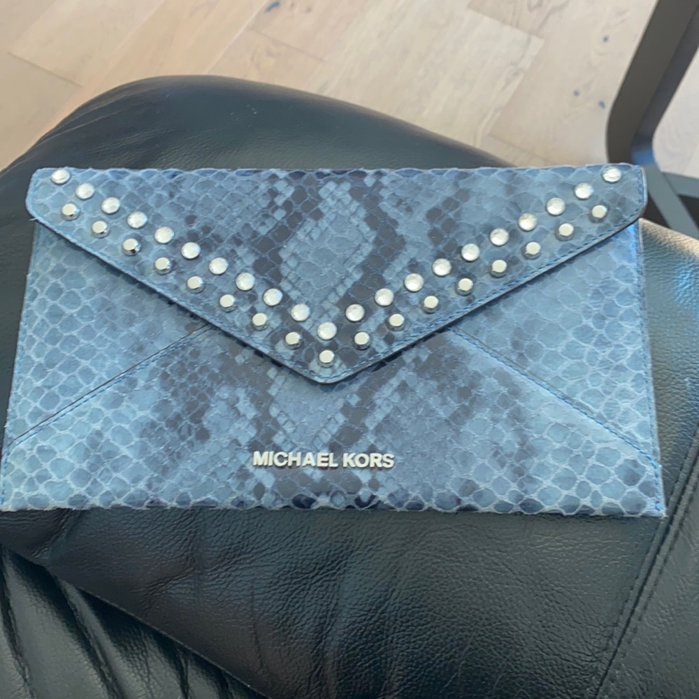 Michael kors clutch